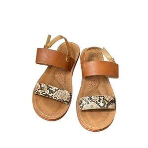 DIBA dual tone brown and grey/white‎ faux snakeskin sandal. EUC Size 7.5